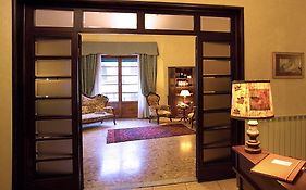 B&B オールド フローレンス イン
